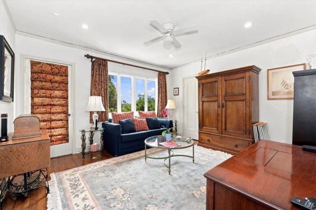 2240 N Berendo, Los Angeles, CA 90027