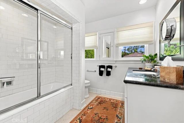 2240 N Berendo, Los Angeles, CA 90027