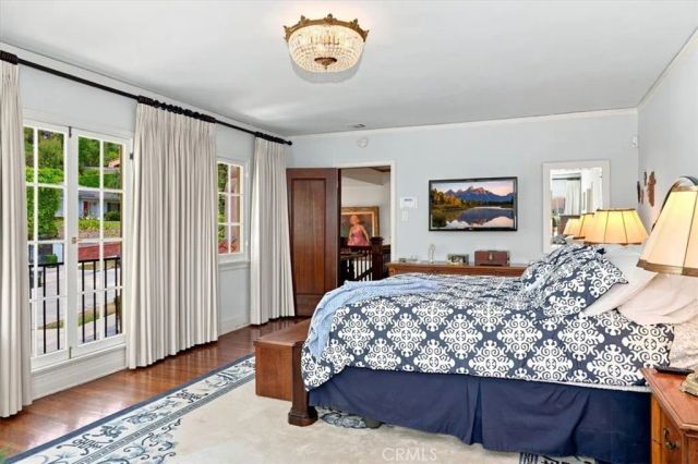 2240 N Berendo, Los Angeles, CA 90027
