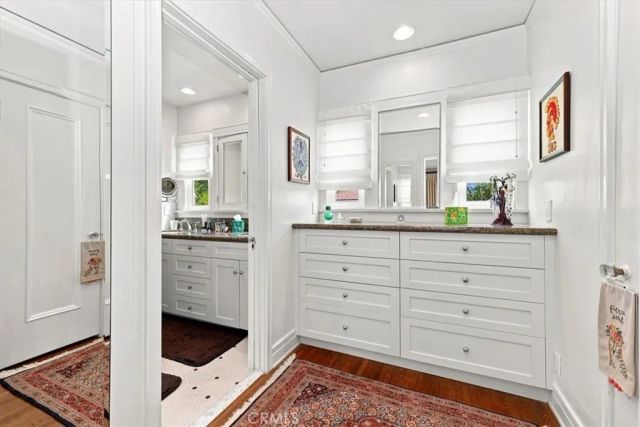 2240 N Berendo, Los Angeles, CA 90027