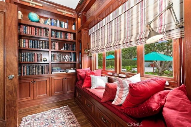 2240 N Berendo, Los Angeles, CA 90027