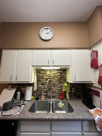 106 E 30th ST 203, Austin, TX 78705