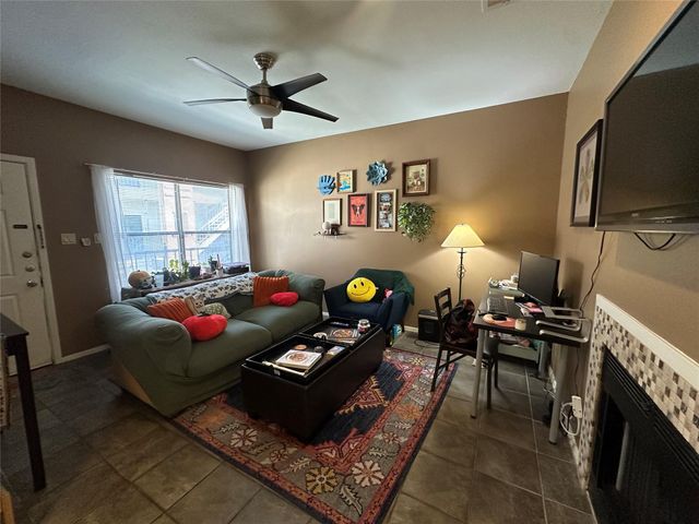 106 E 30th ST 203, Austin, TX 78705