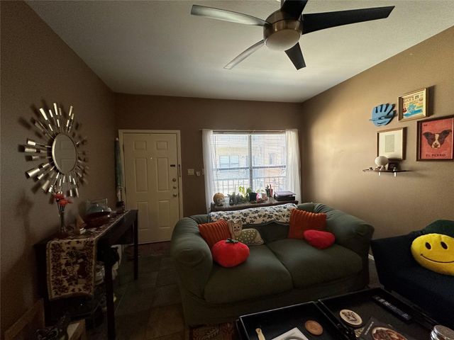 106 E 30th ST 203, Austin, TX 78705
