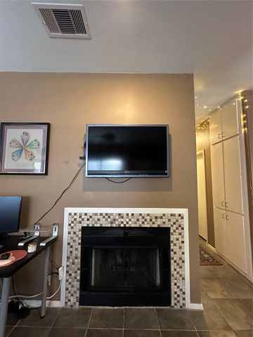 106 E 30th ST 203, Austin, TX 78705