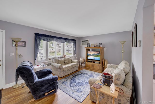 117 Eastgate Road, Massapequa Park, NY 11762
