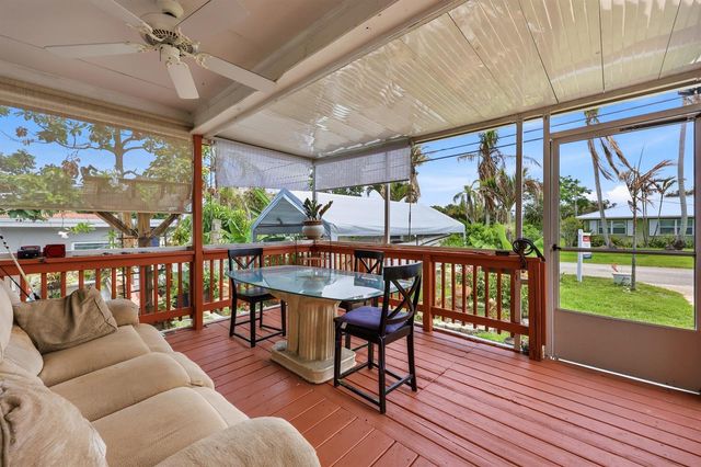 8545 SE Mars Street, Hobe Sound, FL 33455