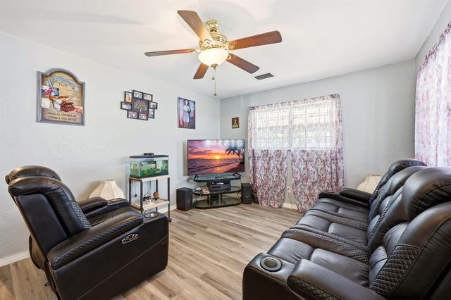 8545 SE Mars Street, Hobe Sound, FL 33455