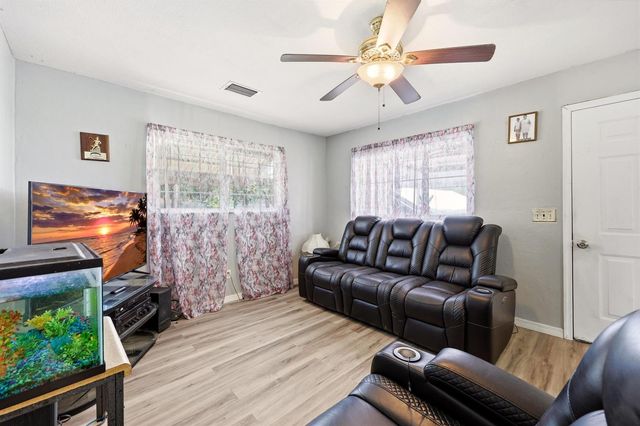 8545 SE Mars Street, Hobe Sound, FL 33455