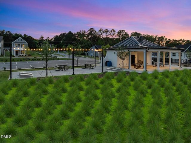 455 White Oak Garden Way 326, Garner, NC 27529