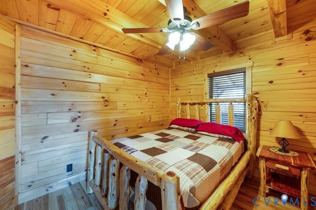 190 & 192 Vacation Dr, Farmville, VA 23901