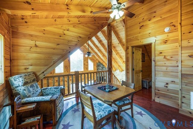 190 & 192 Vacation Dr, Farmville, VA 23901