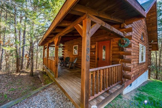 190 & 192 Vacation Dr, Farmville, VA 23901