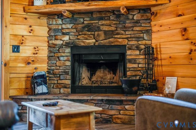 190 & 192 Vacation Dr, Farmville, VA 23901