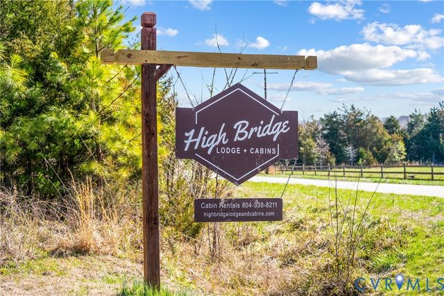 190 & 192 Vacation Dr, Farmville, VA 23901