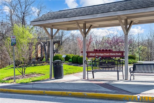 190 & 192 Vacation Dr, Farmville, VA 23901