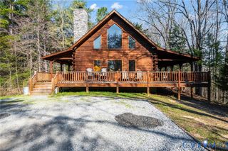 190 & 192 Vacation Dr, Farmville, VA 23901