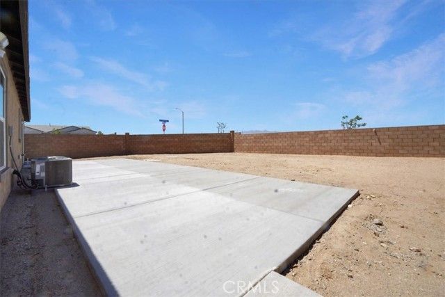 11416 Sunny Way, Victorville, CA 92392