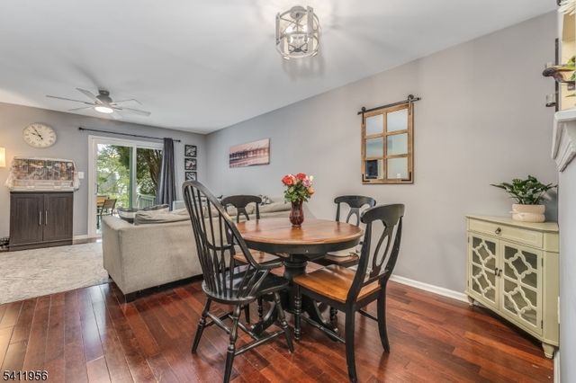 16 Hancock Ct, Raritan Twp., NJ 08822