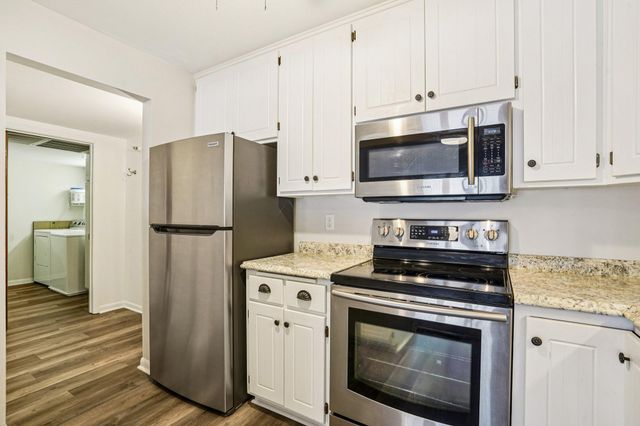 3150 Glen Oaks Avenue 104A, White Bear Lake, MN 55110