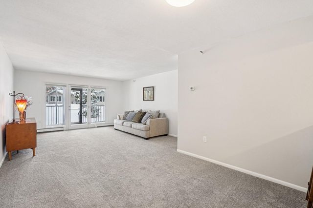 3150 Glen Oaks Avenue 104A, White Bear Lake, MN 55110