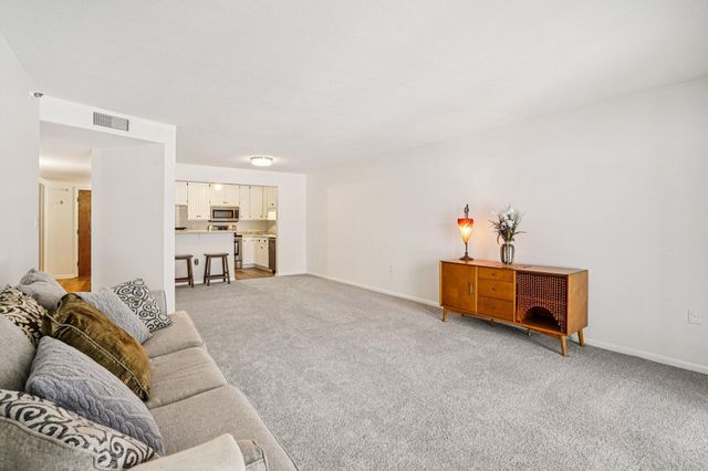 3150 Glen Oaks Avenue 104A, White Bear Lake, MN 55110