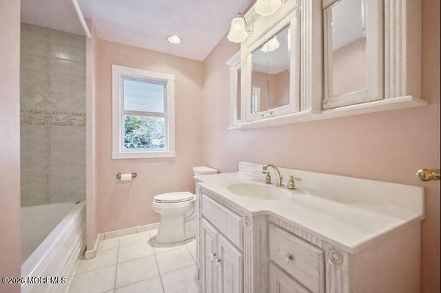 124 Sherwood Drive, Freehold, NJ 07728