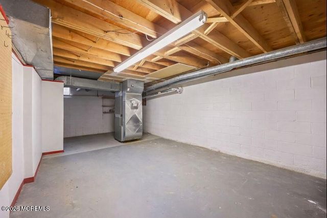 124 Sherwood Drive, Freehold, NJ 07728