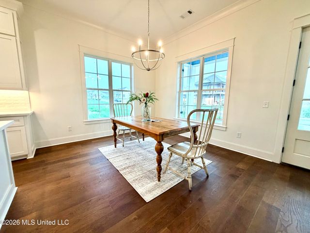 1013 Crepe Myrtle Drive, Brandon, MS 39047