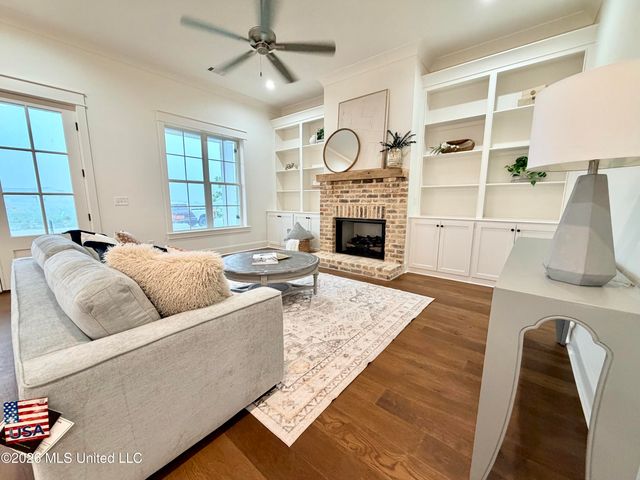 1013 Crepe Myrtle Drive, Brandon, MS 39047