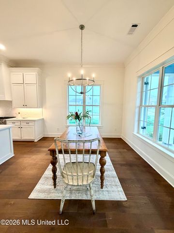 1013 Crepe Myrtle Drive, Brandon, MS 39047