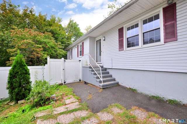 21 Emma Street, West Haven, CT 06516