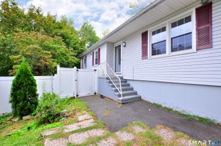 21 Emma Street, West Haven, CT 06516