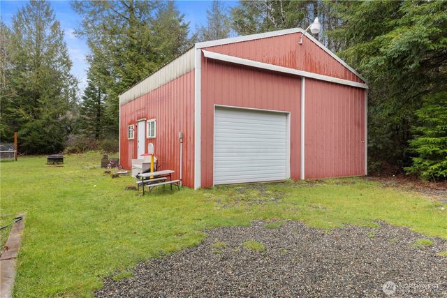 260 E Lansky Dr, Shelton, WA 98584