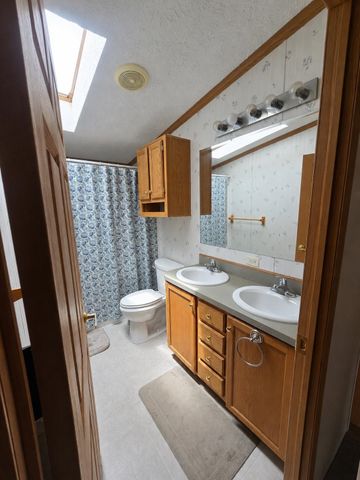 656 ROBERTSON RD, Mason, TN 38049