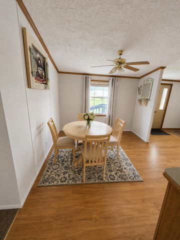 656 ROBERTSON RD, Mason, TN 38049