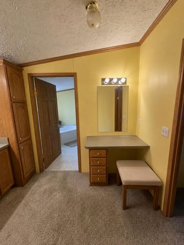 656 ROBERTSON RD, Mason, TN 38049