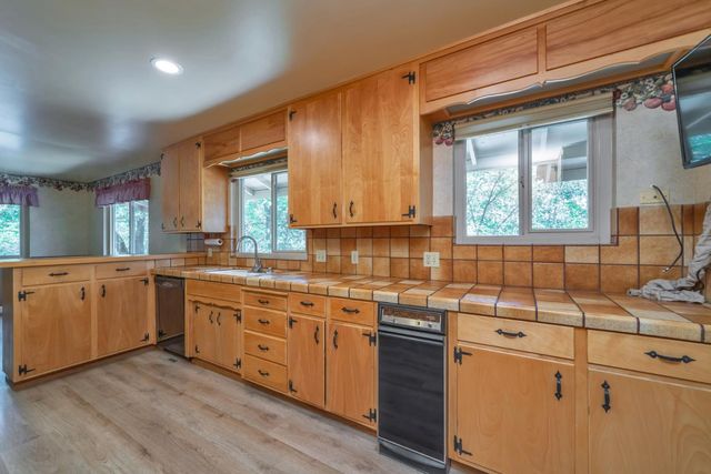 3120 Braden Rd, Camino, CA 95709