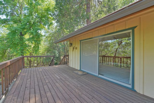 3120 Braden Rd, Camino, CA 95709