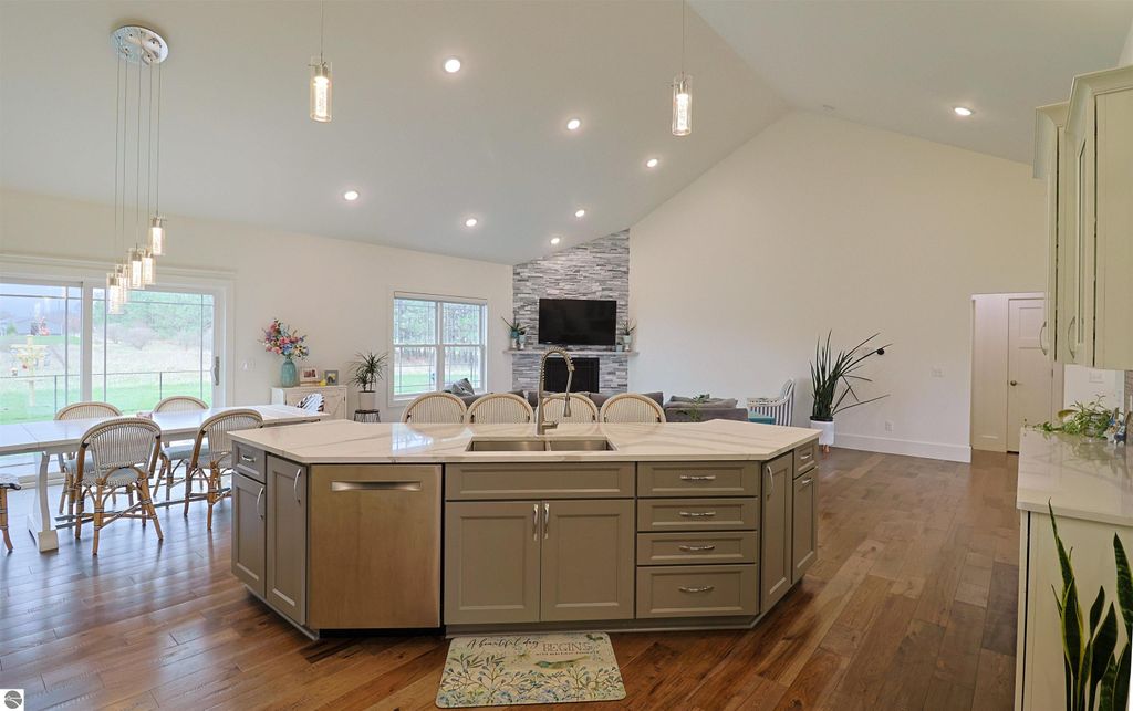 Image 14 of property listing at 3245 Paddock Lane, Mt Pleasant, MI 48858