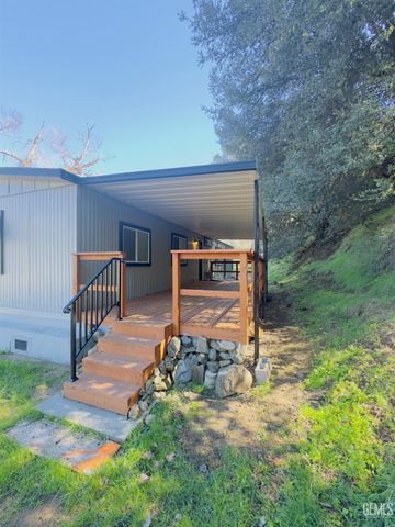 18266 Caliente Creek Road, Caliente, CA 93518