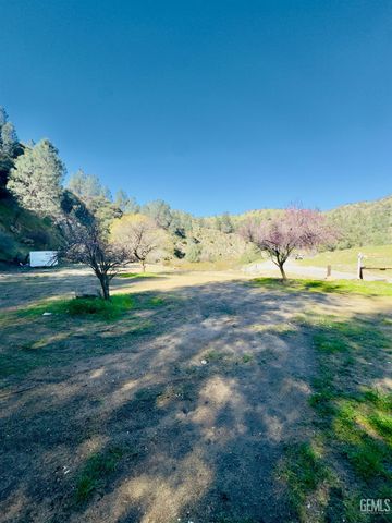 18266 Caliente Creek Road, Caliente, CA 93518