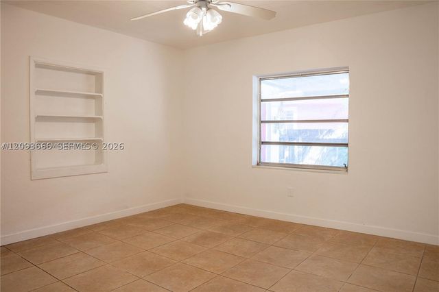861 W 32nd St, Hialeah, FL 33012