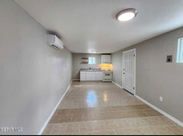 116 N Clark Drive B, El Paso, TX 79905