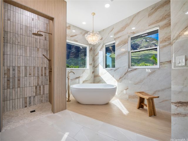 84-1060 Maunaolu Street, Waianae, HI 96792