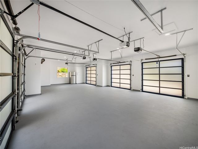 84-1060 Maunaolu Street, Waianae, HI 96792