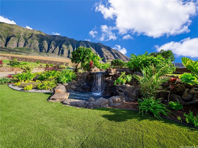 84-1060 Maunaolu Street, Waianae, HI 96792