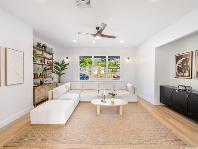 84-1060 Maunaolu Street, Waianae, HI 96792