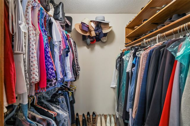 1070 50th Street 2C, West Des Moines, IA 50266