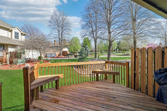 1070 50th Street 2C, West Des Moines, IA 50266